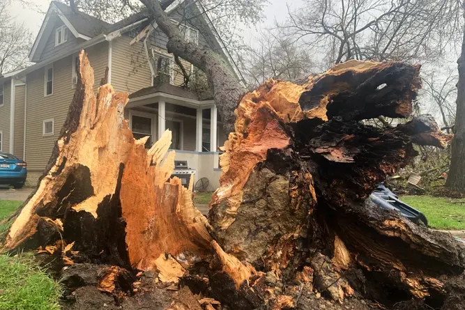 Wisconsin Flooding Traps Drivers After Storms — Weather